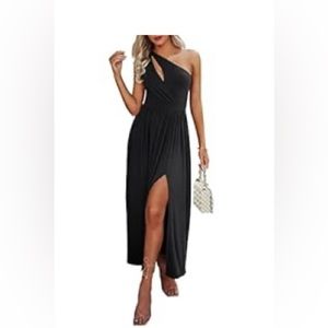NWT wedding guest dress. Size XL. Black, one shoulder, cut out, slit